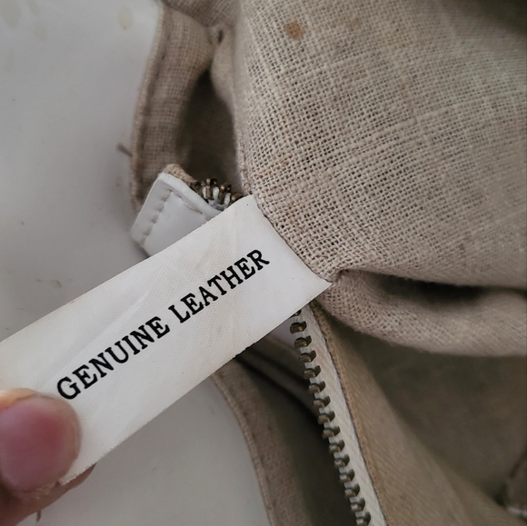 Sondra Roberts Leather Tote Purse - Picture 10 of 14